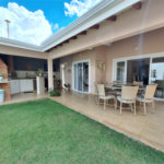 Casa à venda com 3 suítes no condomínio Residencial Villa Di Treviso, Vinhedo - SP