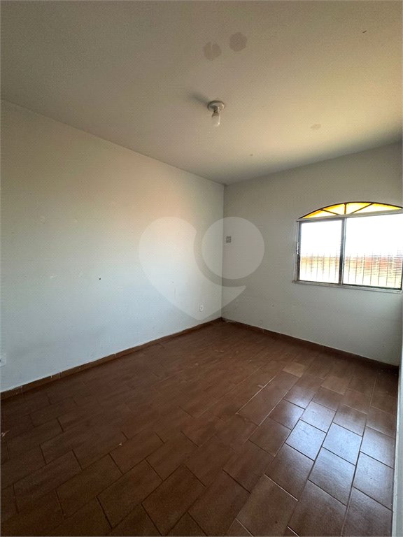 Casa à venda com 4 quartos, sendo 1 suíte,  em Jardim Estoril, Ponta Porã, MS
