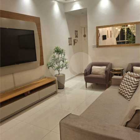 Apartamento à venda com 3 quartos, sendo 1 suíte,  em Copacabana, Rio de Janeiro, RJ