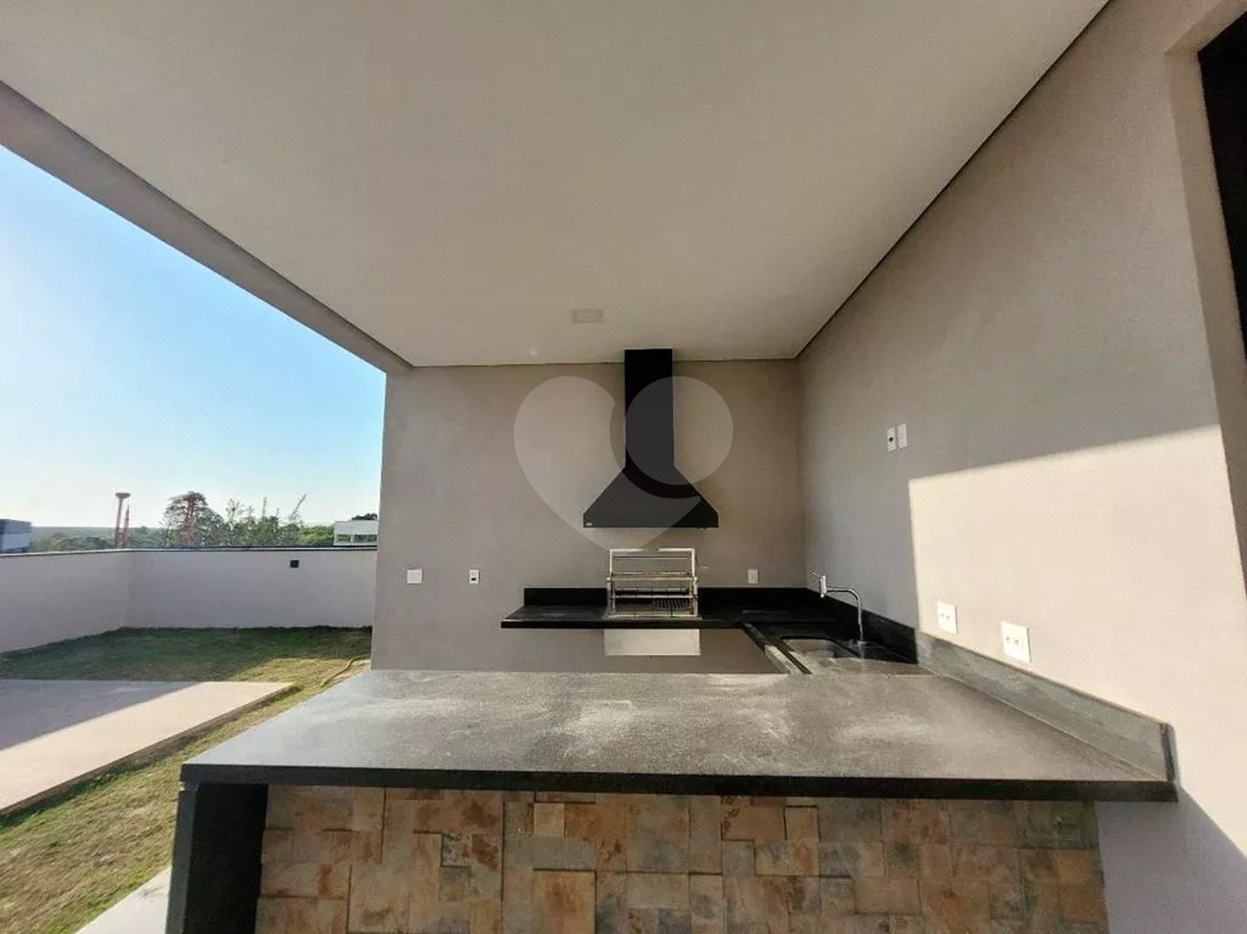 Casa à venda com 5 quartos, sendo 4 suítes,  no condomínio Alphaville Nova Esplanada 3, Votorantim - SP