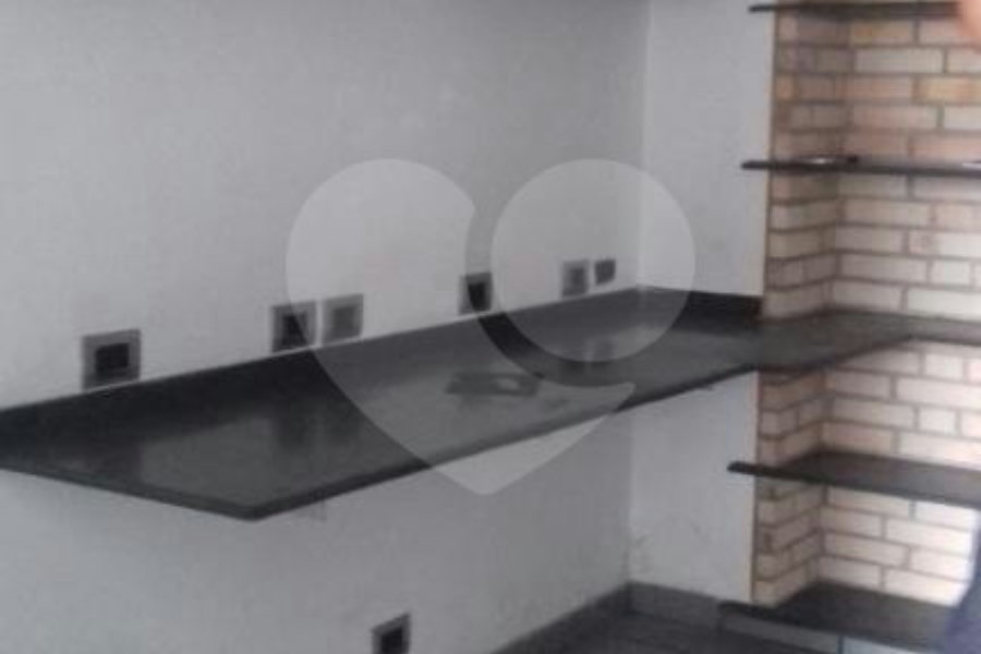Sobrado à venda com 3 quartos, sendo 1 suíte,  em Vila Pereira Barreto, São Paulo, SP