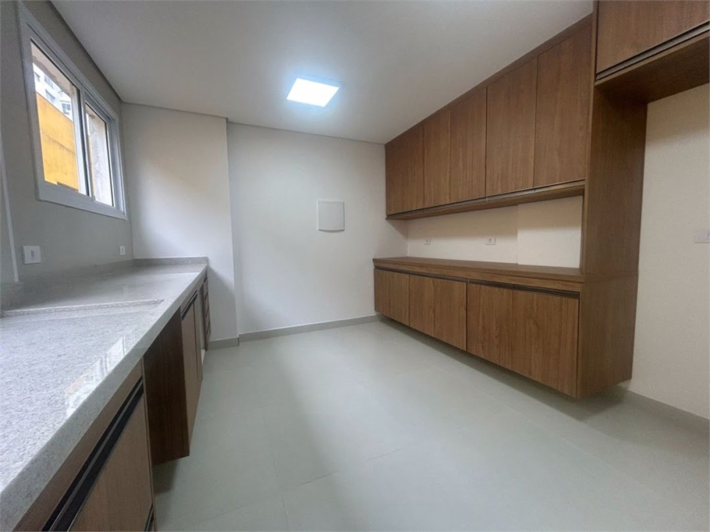 Apartamento com 2 Dormitórios à Venda, 82 M² por R$ 645.000 – Gonzaga – Santos/Sp