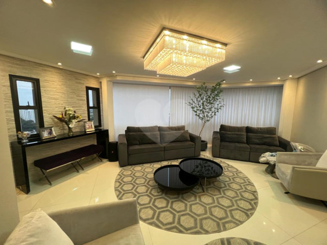 Apartamento à venda com 3 suítes em Santana, São Paulo, SP