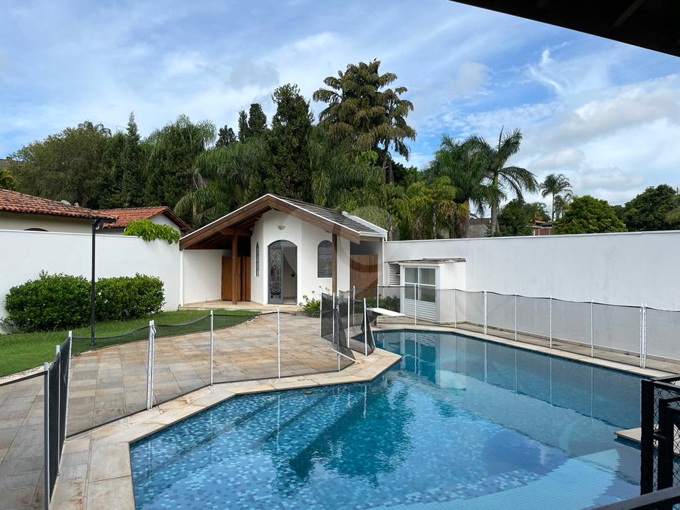 Casa à venda com 4 suítes no condomínio São Joaquim, Vinhedo - SP