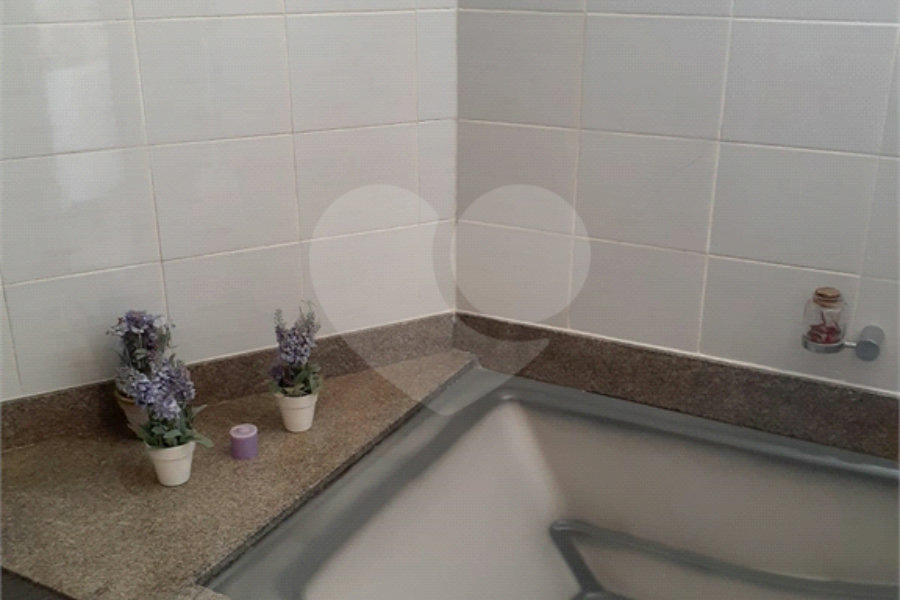 Sobrado à venda com 3 quartos, sendo 1 suíte,  em Vila Guilherme, São Paulo, SP