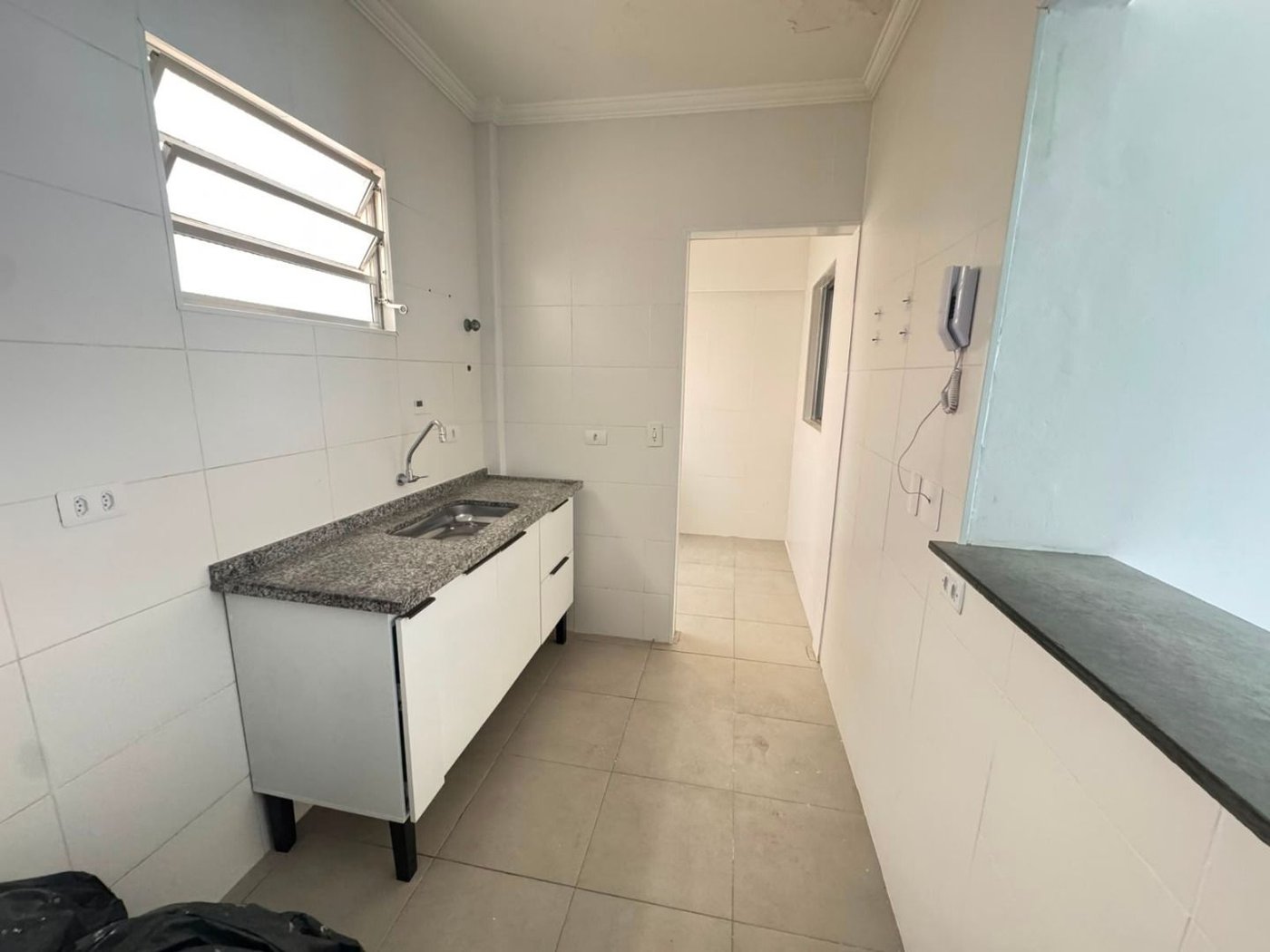 Apartamento com 2 dormitórios à venda, 70 m² por R$ 300.000,00 - Jardim Três Marias - Guarujá/SP