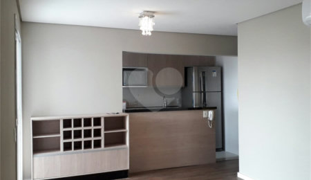 Apartamento à venda com 3 quartos, sendo 1 suíte,  em Jardim Umarizal, São Paulo, SP
