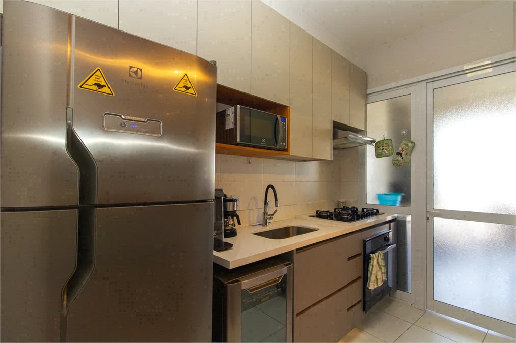 Apartamento para alugar com 2 quartos, sendo 1 suíte, em Pinheiros, São Paulo, SP