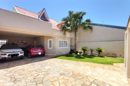 Casa à venda com 3 suítes em Jardim Alvorada, Itapetininga, SP