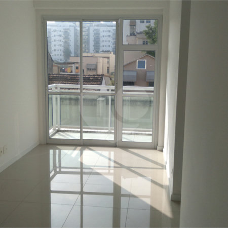 Apartamento à venda com 3 quartos, sendo 1 suíte,  em Vila Isabel, Rio de Janeiro, RJ