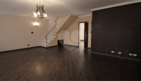 Sobrado à venda com 4 quartos em Vila Guilherme, São Paulo, SP
