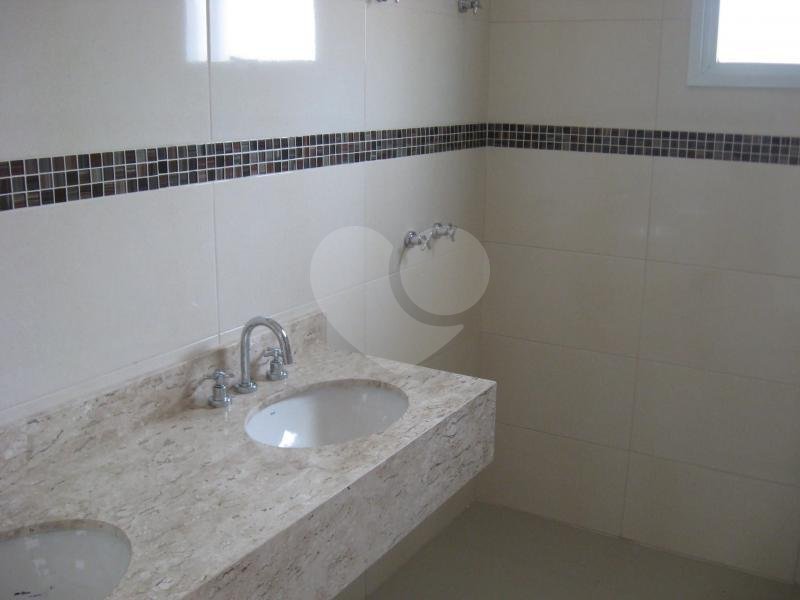 Sobrado à venda com 3 suítes em Vila Rosália, Guarulhos, SP