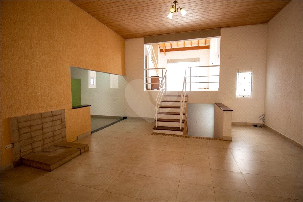 Casa à venda com 3 suítes em Vila Mike, São Roque, SP