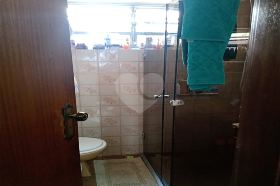 Sobrado à venda com 8 quartos, sendo 2 suítes, em Parada Inglesa, São Paulo, SP