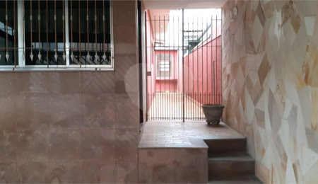 Casa à venda com 3 quartos, sendo 1 suíte,  em Parque Vitória, São Paulo, SP
