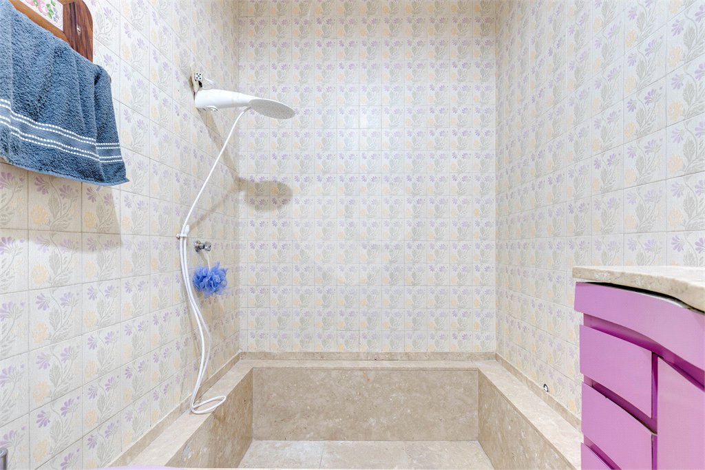 Casa de Vila à venda com 3 quartos, sendo 1 suíte, em Granja Julieta, São Paulo, SP