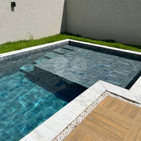 Casa à venda com 4 suítes no condomínio Figueira Garden, Atibaia - SP