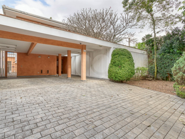Casa à venda ou para alugar com 3 quartos, sendo 1 suíte,  em Brooklin Velho, São Paulo, SP