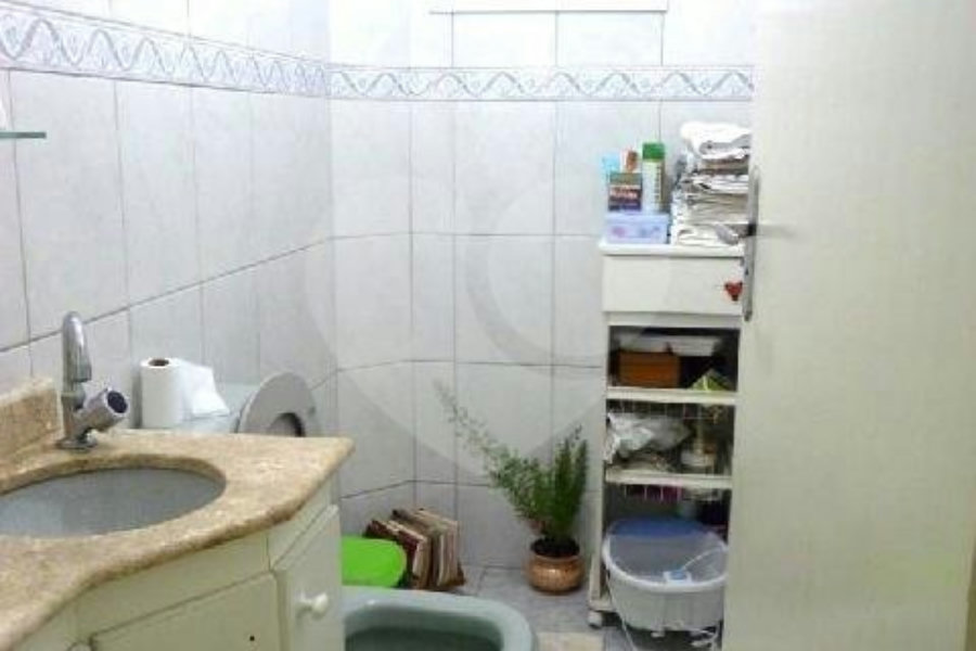 Sobrado à venda com 3 quartos, sendo 1 suíte, em Parque Continental II, Guarulhos, SP