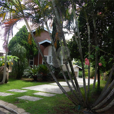 Casa à venda com 3 quartos, sendo 1 suíte, no condomínio Alpes de Vinhedo, Vinhedo - SP