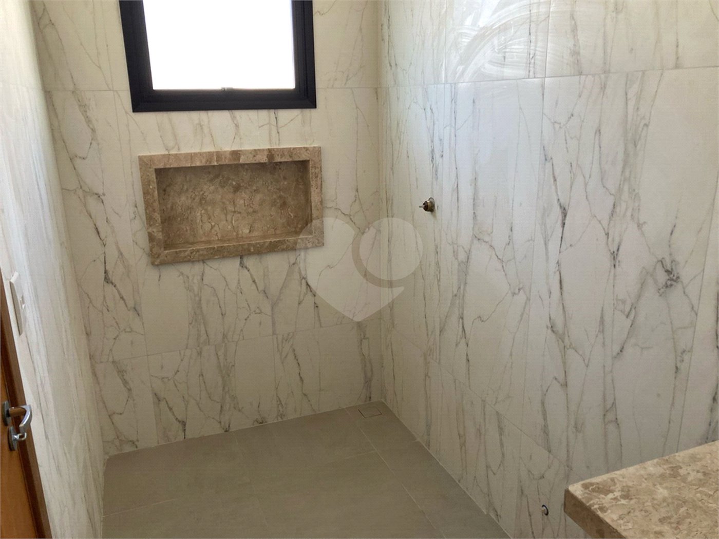 Casa à venda com 4 quartos, sendo 3 suítes,  no condomínio Reserva Granja Anita, Mogi das Cruzes - SP
