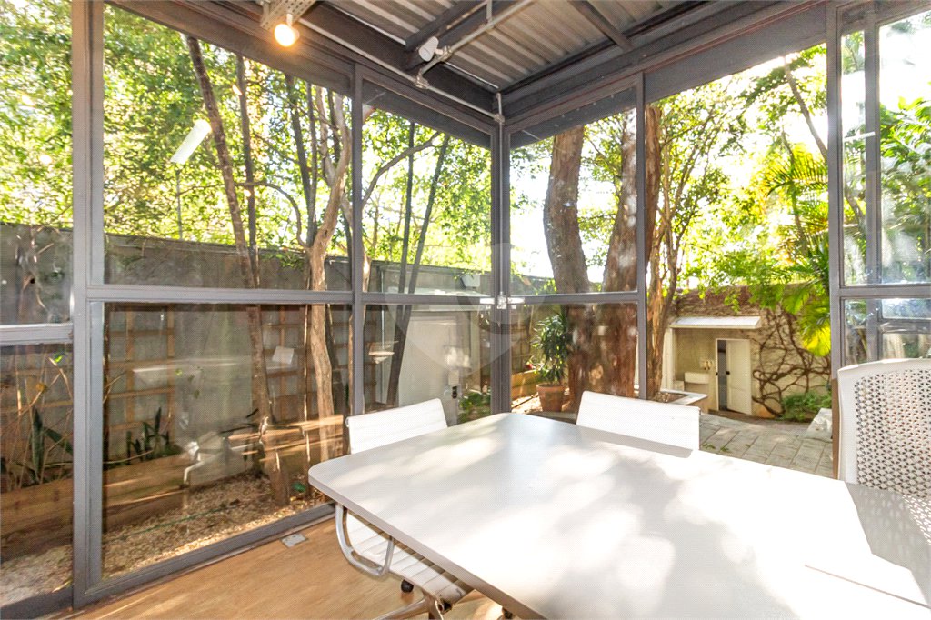Casa à venda ou para alugar com 3 quartos, sendo 1 suíte, em Butantã, São Paulo, SP
