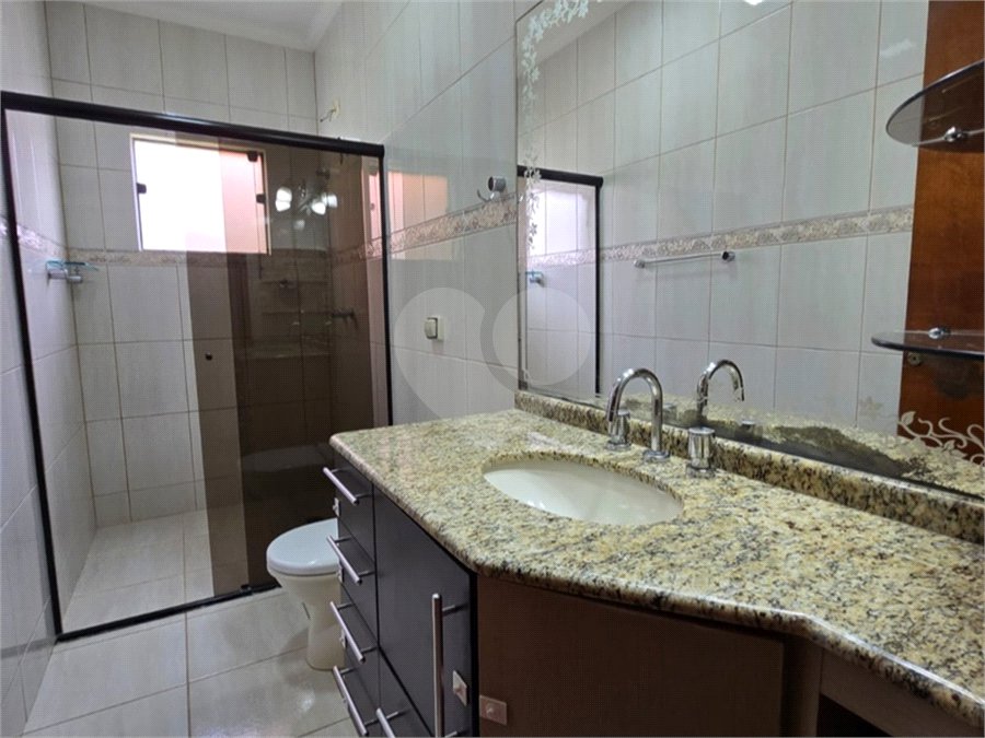 Casa para alugar com 4 quartos, sendo 3 suítes,  no condomínio Village Saint Claire, Sorocaba - SP