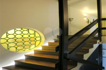 Casa à venda com 4 quartos, sendo 2 suítes, em Jardim Leonor, São Paulo, SP