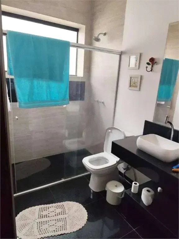 Sobrado à venda com 4 quartos, sendo 2 suítes,  em Lapa, São Paulo, SP