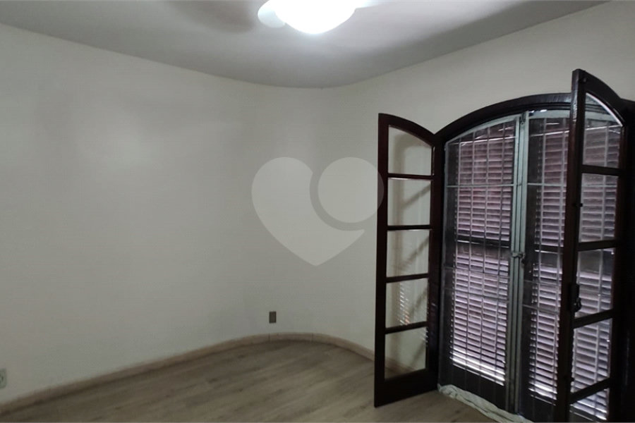 Sobrado à venda com 3 quartos, sendo 1 suíte,  em Artur Alvim, São Paulo, SP