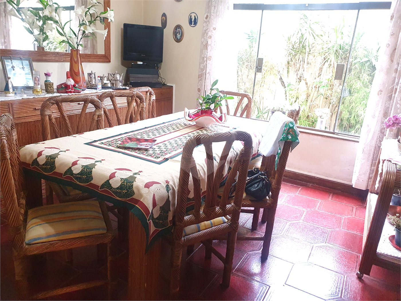 Casa à venda com 4 quartos, sendo 1 suíte, em Interlagos, São Paulo, SP