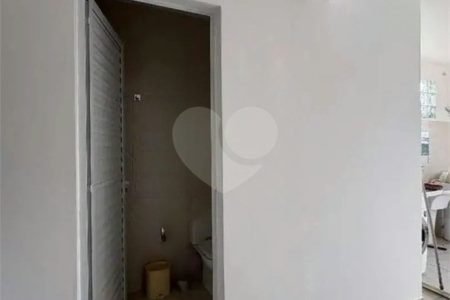 Casa à venda com 3 quartos em Vila dos Remédios, São Paulo, SP