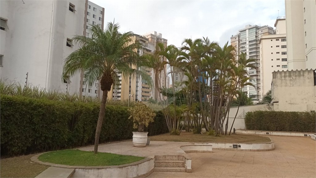 Apartamento à venda com 3 quartos, sendo 1 suíte, em Vila Mariana, São Paulo, SP