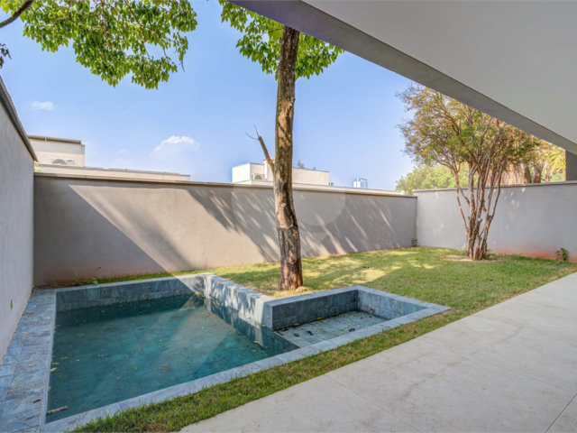 Casa à venda com 4 suítes no condomínio Jamestown, São Paulo - SP