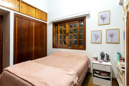 Sobrado à venda com 4 quartos, sendo 3 suítes, em Jardim Prudência, São Paulo, SP