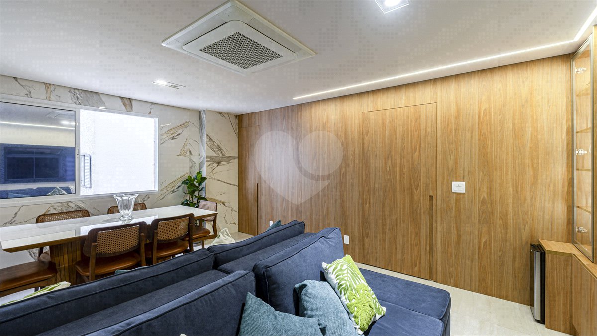 Apartamento à venda com 3 quartos, sendo 1 suíte, em Vila Uberabinha, São Paulo, SP