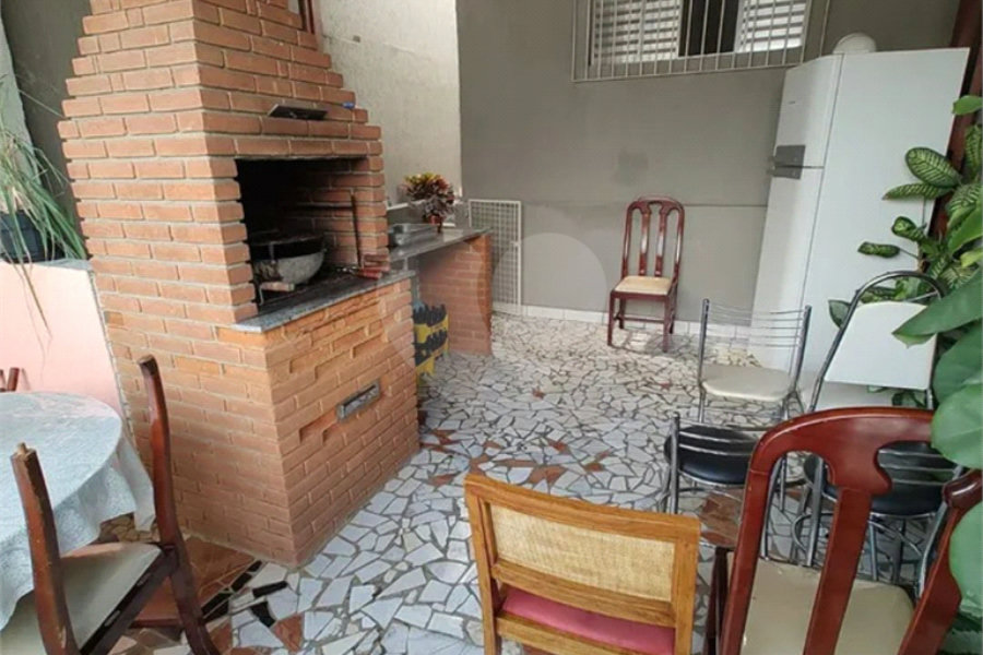 Casa à venda com 2 quartos, sendo 1 suíte, em Parque Maria Domitila, São Paulo, SP