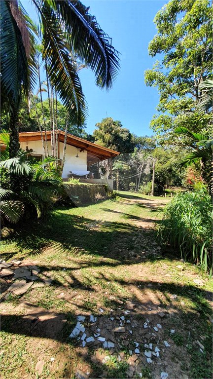 Fazenda à venda com 3 quartos em Cachoeirinha, Bom Jesus dos Perdões, SP