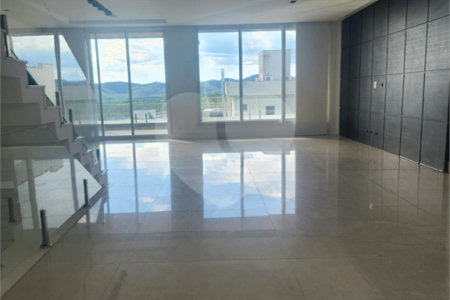 Casa à venda ou para alugar com 4 suítes no condomínio Residencial Jaguary, São José dos Campos - SP