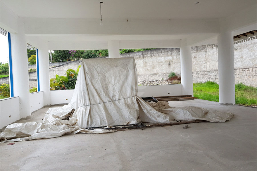 Casa à venda com 4 suítes no condomínio Suíça da Cantareira, Mairiporã - SP