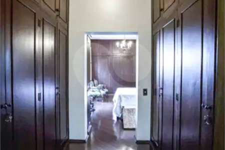 Casa à venda com 3 suítes no condomínio Praça Coronel Fernandes de Lima,47, São Paulo - SP