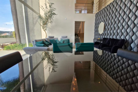 Casa à venda ou para alugar com 5 quartos, sendo 4 suítes, no condomínio Shamballa II, Atibaia - SP