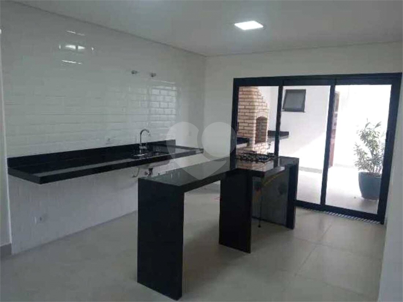 Casa à venda com 3 quartos, sendo 1 suíte, no condomínio Horto Florestal Villagio, Sorocaba - SP