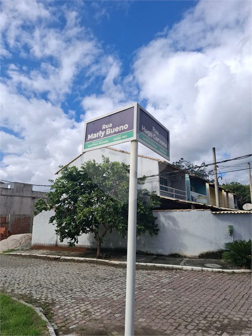 Casa à venda com 2 quartos, sendo 1 suíte,  no condomínio Campina Grande, Rio de Janeiro - RJ