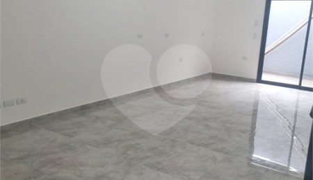 Sobrado à venda com 3 quartos, sendo 1 suíte,  em Vila São Paulo, São Paulo, SP