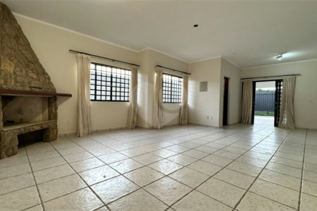 Casa à venda ou para alugar com 3 quartos, sendo 1 suíte, em Jardim Paulista, Atibaia, SP