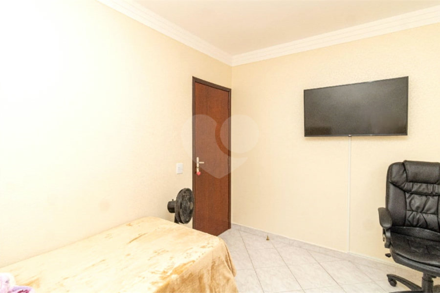 Casa à venda com 2 quartos, sendo 1 suíte, no condomínio Colina de Goiás, São Paulo - SP