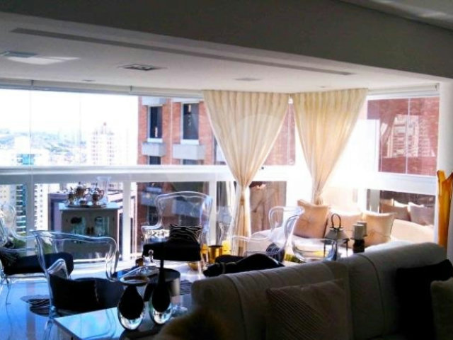 Apartamento à venda com 3 suítes em Morumbi, São Paulo, SP