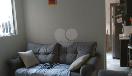 Sobrado à venda com 6 quartos, sendo 1 suíte,  em Vila Sabrina, São Paulo, SP