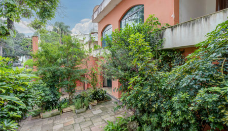 Casa à venda com 5 suítes em Jardim Prudência, São Paulo, SP